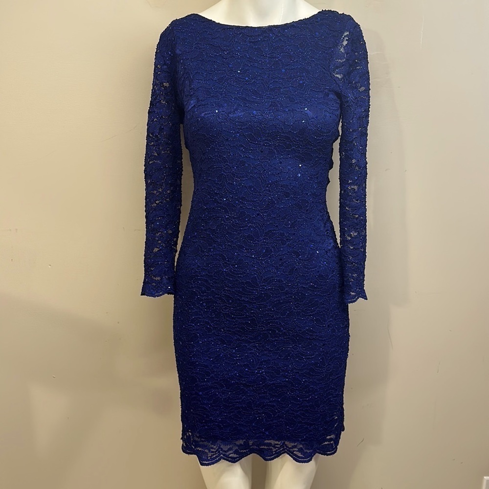 Le chateau navy blue sequin dress size 5/6